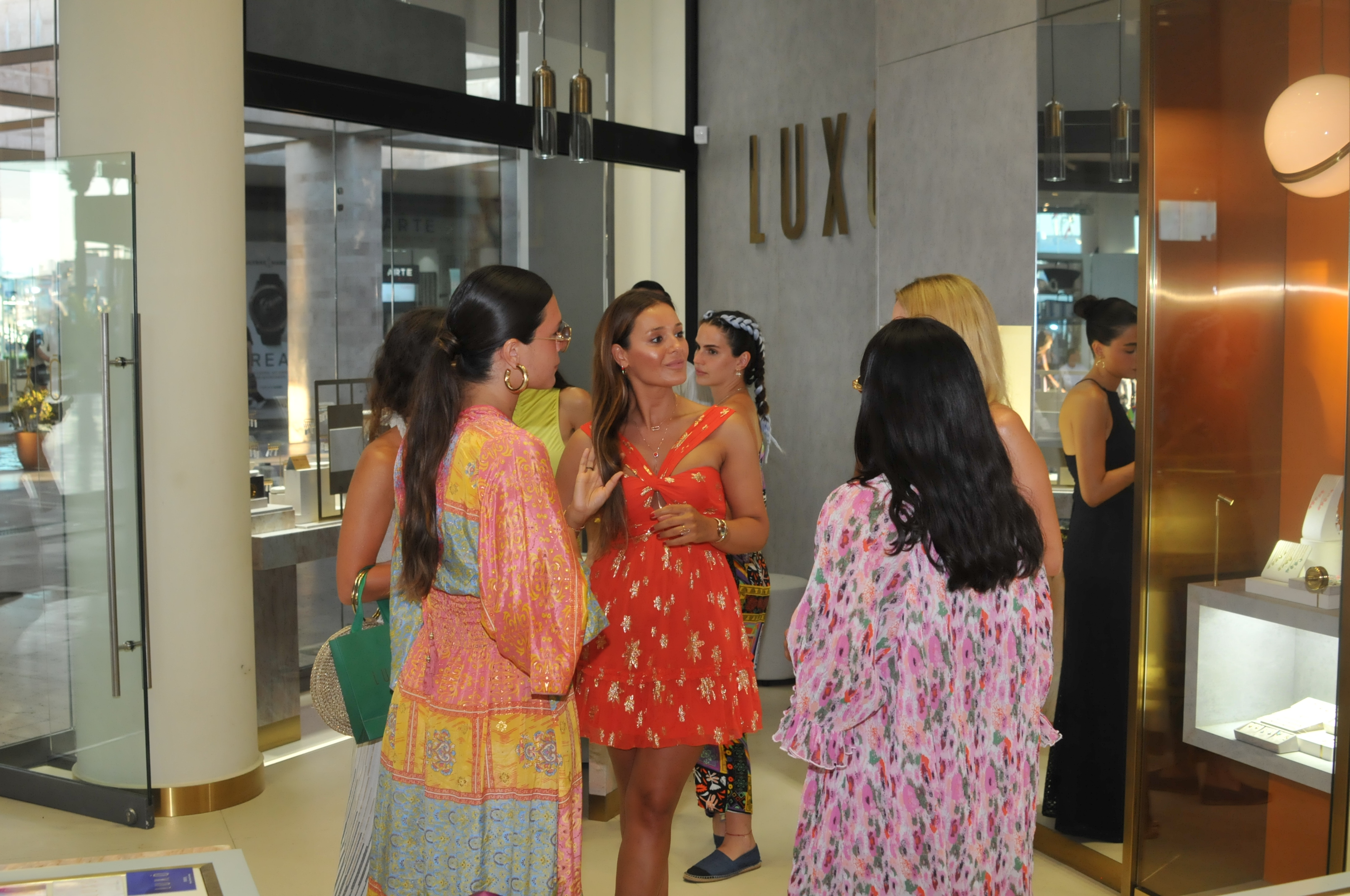 Luxo gallery 4